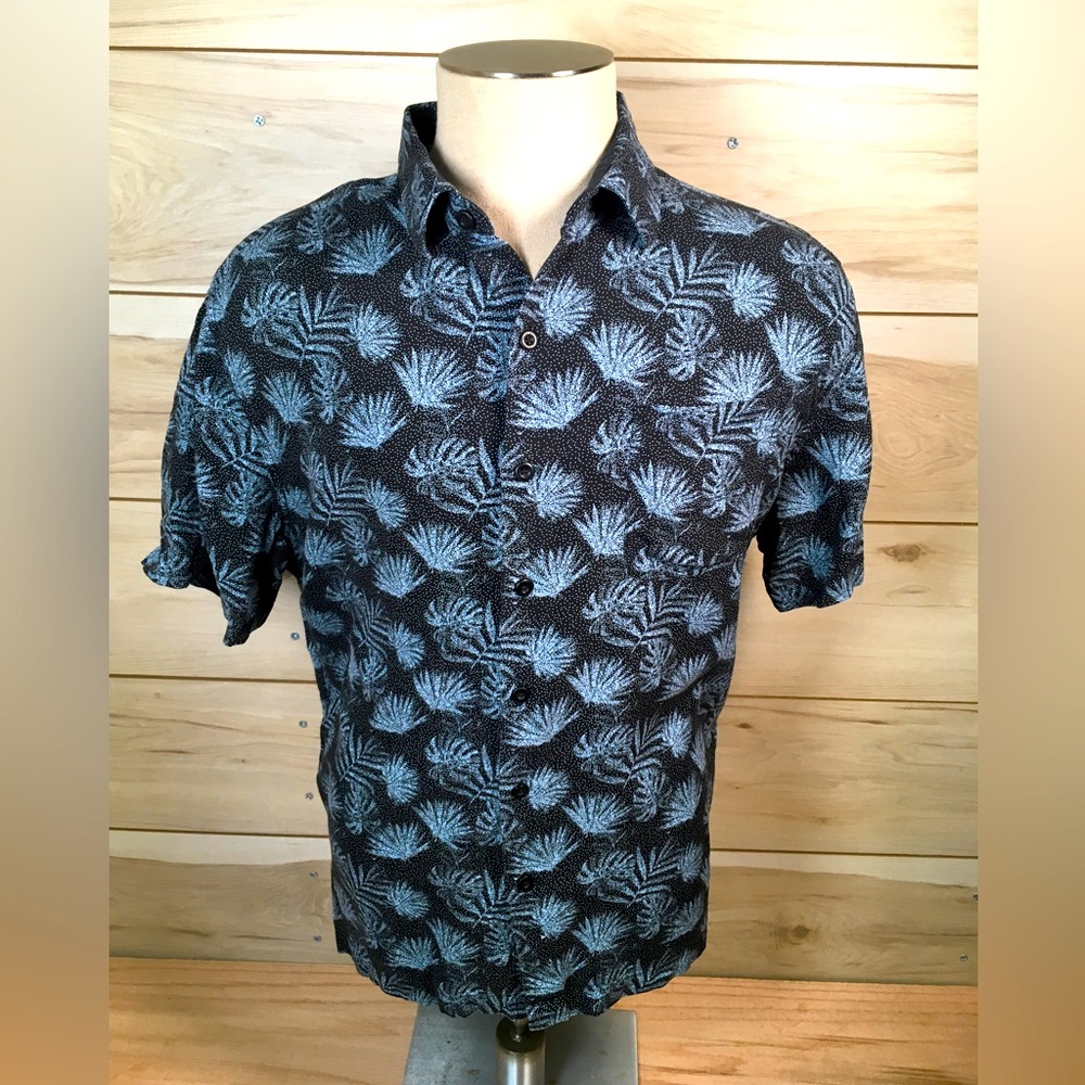 Nat Nash Silk Blend Floral Pixelated Palm Short-Sleeve Button Up, Men’s Large